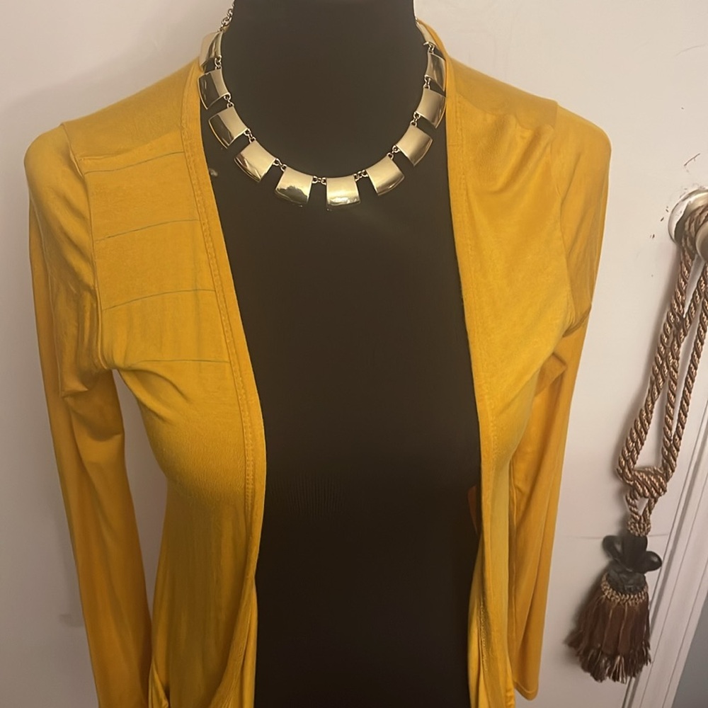 Cardigan - Picture 2 of 6